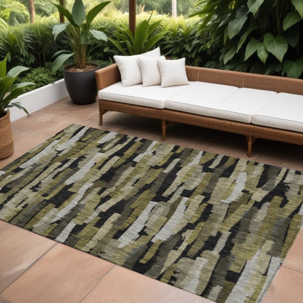 HomeRoots Striped Transitional Rectangle Outdoor Rug