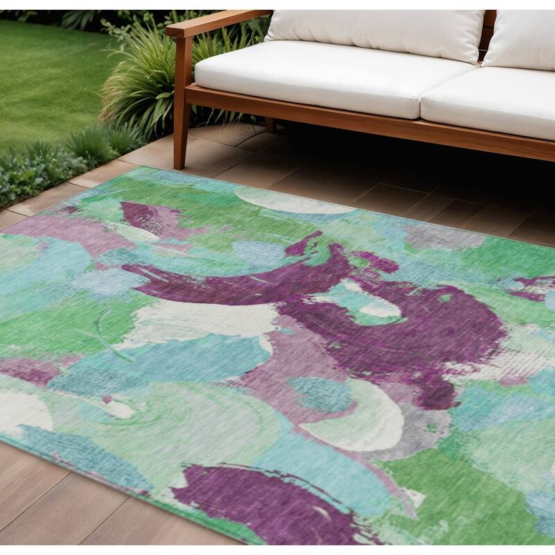 HomeRoots Abstract Transitional Rectangle Outdoor Rug - 8' X 10'