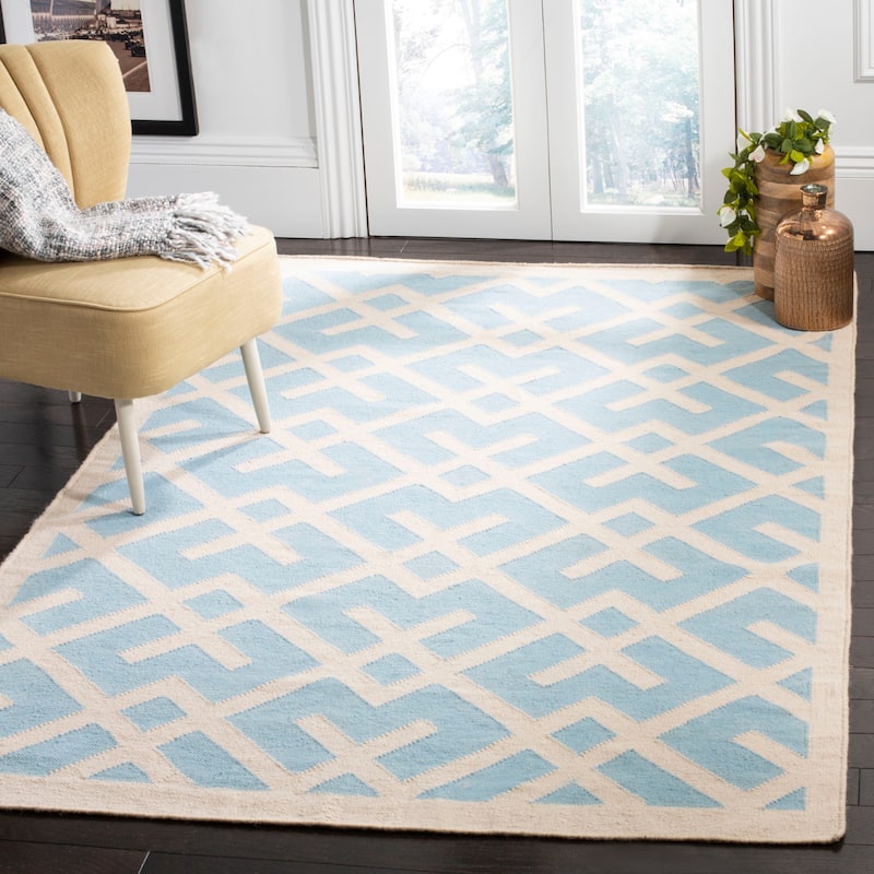 SAFAVIEH Handmade Flatweave Dhurries Eildine Modern Moroccan Wool Rug - 3' x 5' - Light Blue/Ivory