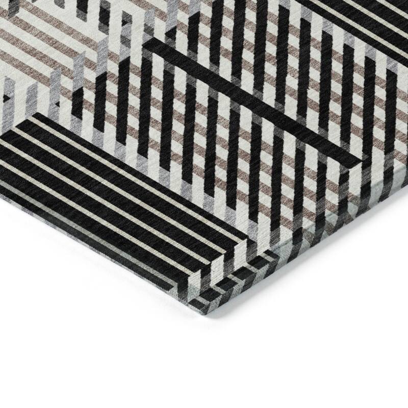 Machine Washable Indoor/ Outdoor Geometric Stripe Chantille Rug