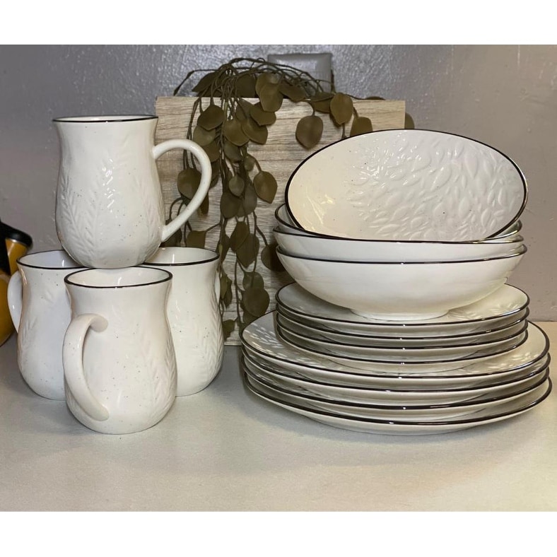 Red Vanilla Hudson Valley 16Pc Dinner Set