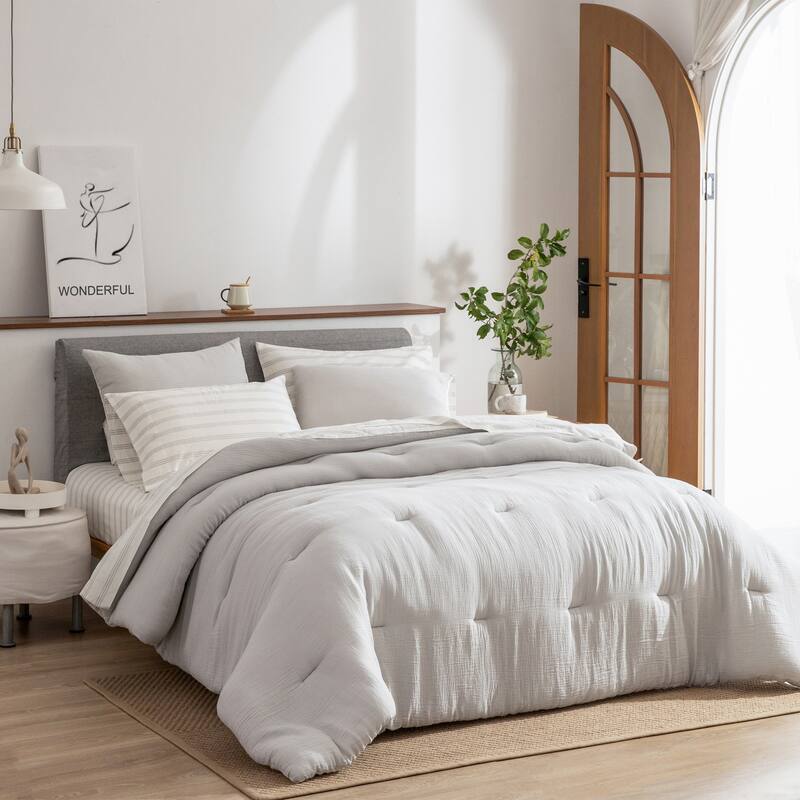 Wonderful Velvet 3 Piece Quilt Set