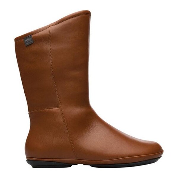 camper right boots