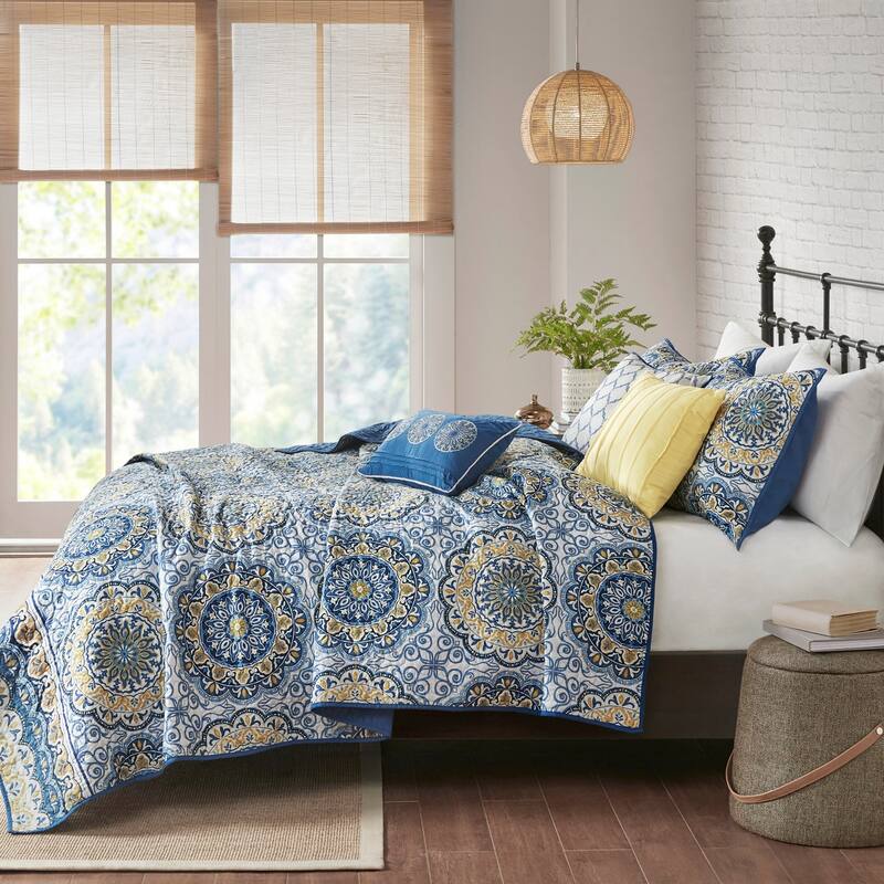 GDF Studio - Tangiers 6-Piece Reversible Quilt Set with Decorative Pillows