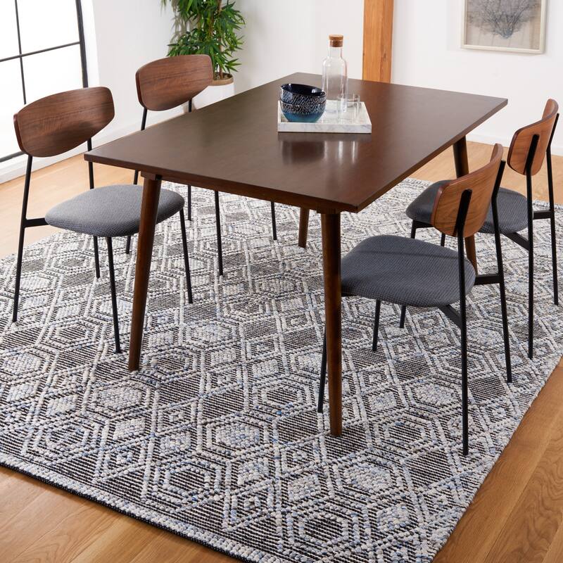 SAFAVIEH Handmade Natura Geertje Wool Rug