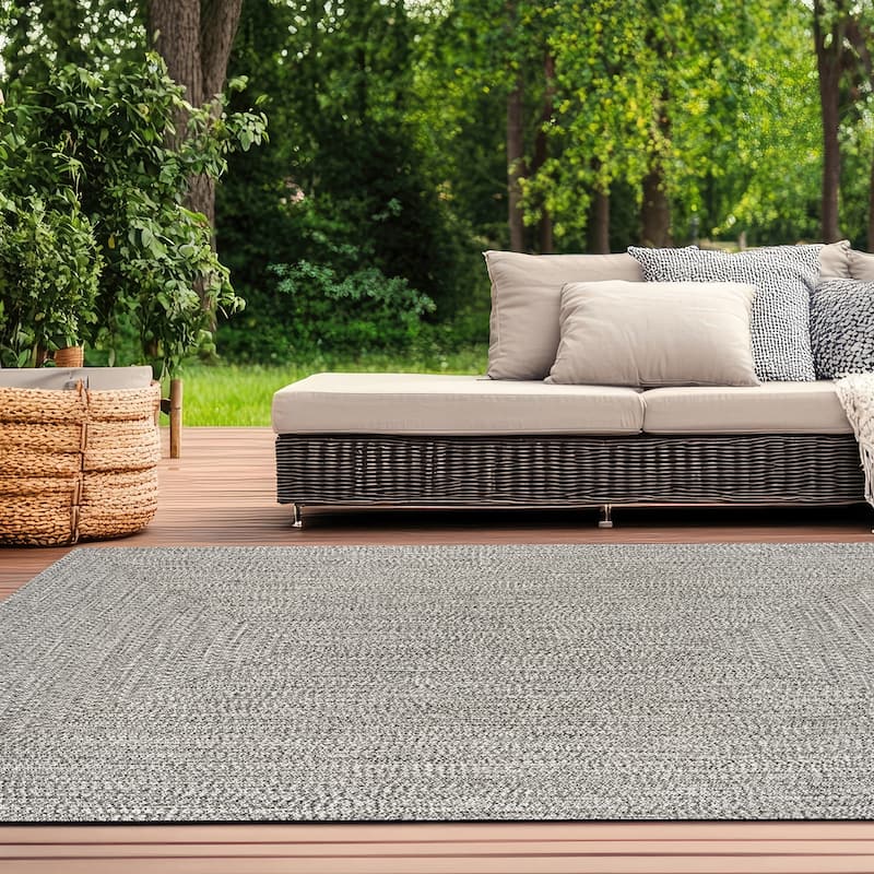 Nuloom Wynn Braided Indoor/Outdoor Area Rug
