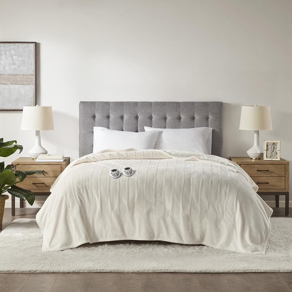 Heated blanket for full size bed clearance