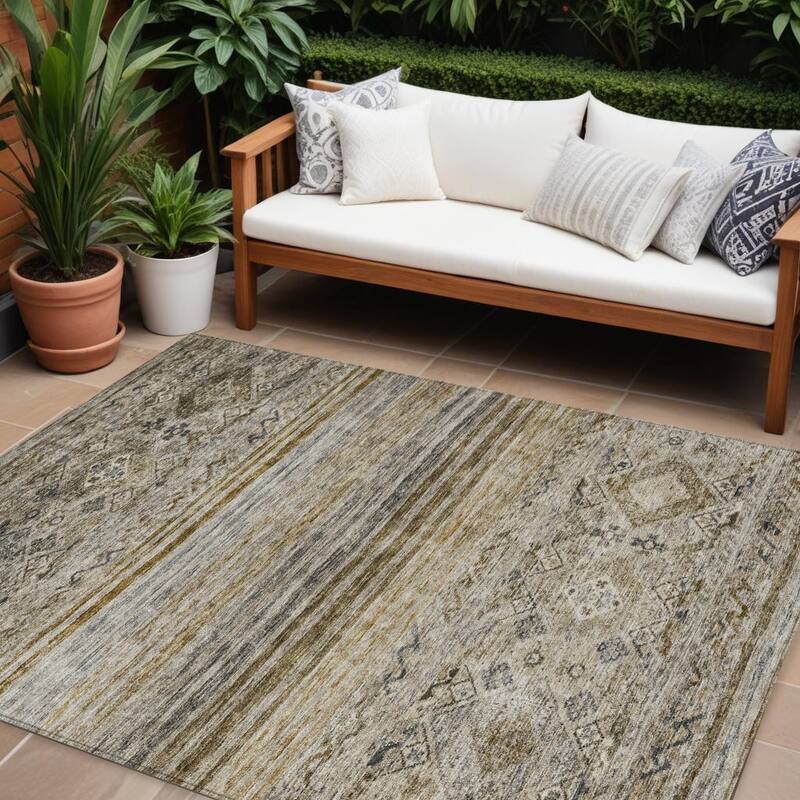 HomeRoots Floral Transitional Rectangle Outdoor Rug - 8' X 10'