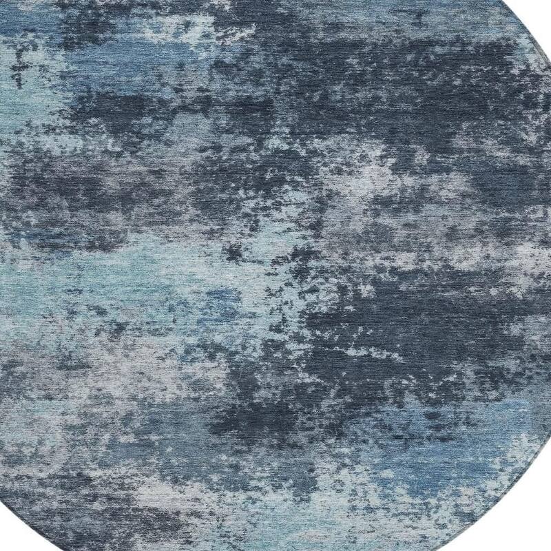 HomeRoots Abstract Transitional Rectangle Outdoor Rug - 8' Round