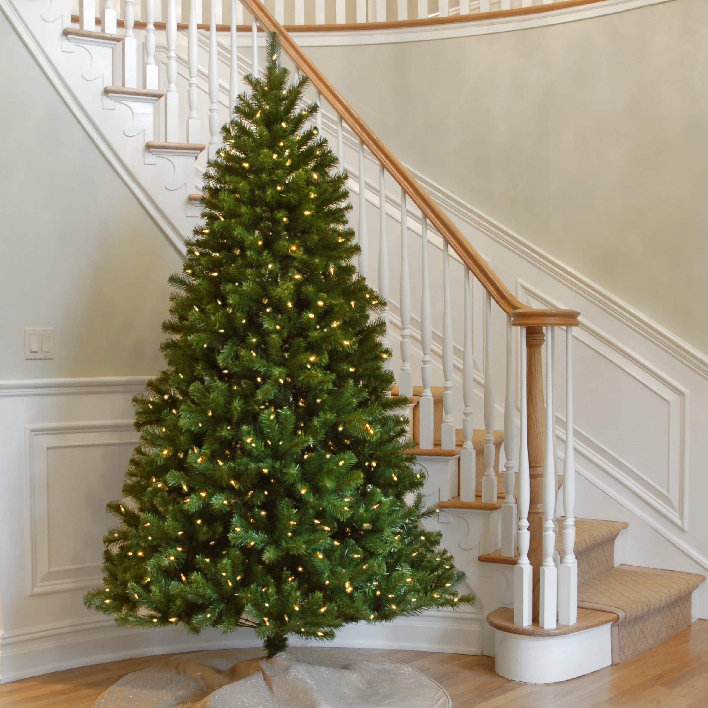 National Tree Company 7 ft. Pre-Lit North Valley Spruce Artificial Christmas Tree, 500 Clear Lights, 1,096 Tips, Includes Stand