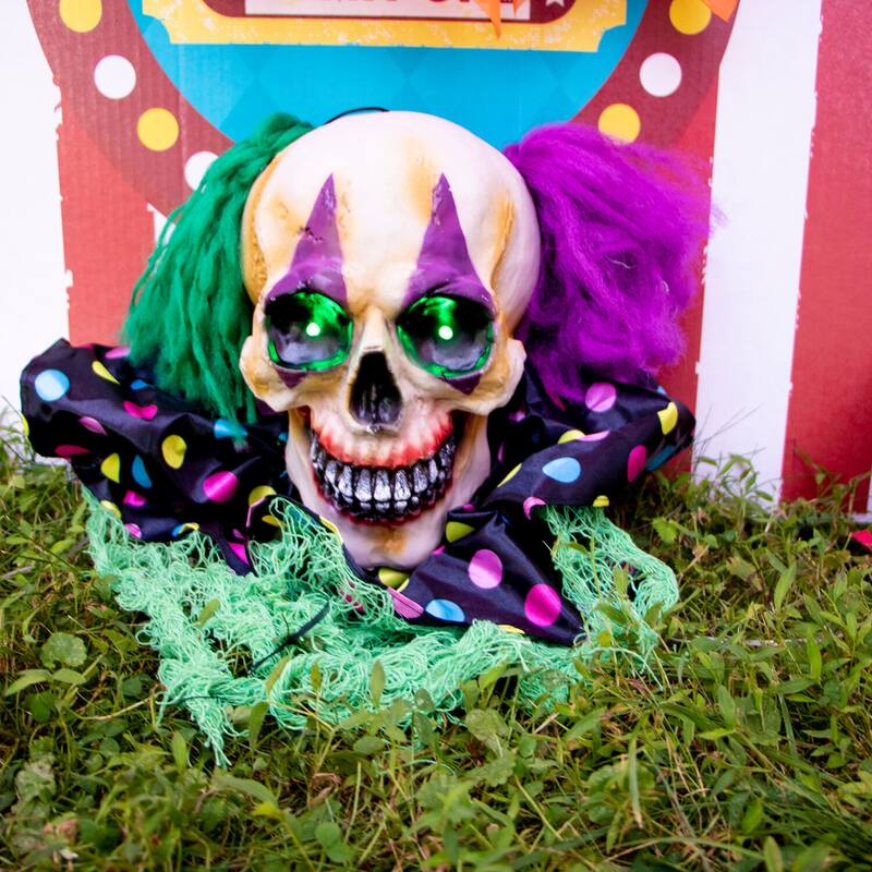Haunted Hill Farm Groundbreaker Clown, Indoor/Covered Outdoor Halloween Decoration, Flashing Green Eyes, Battery-Operated, Claw