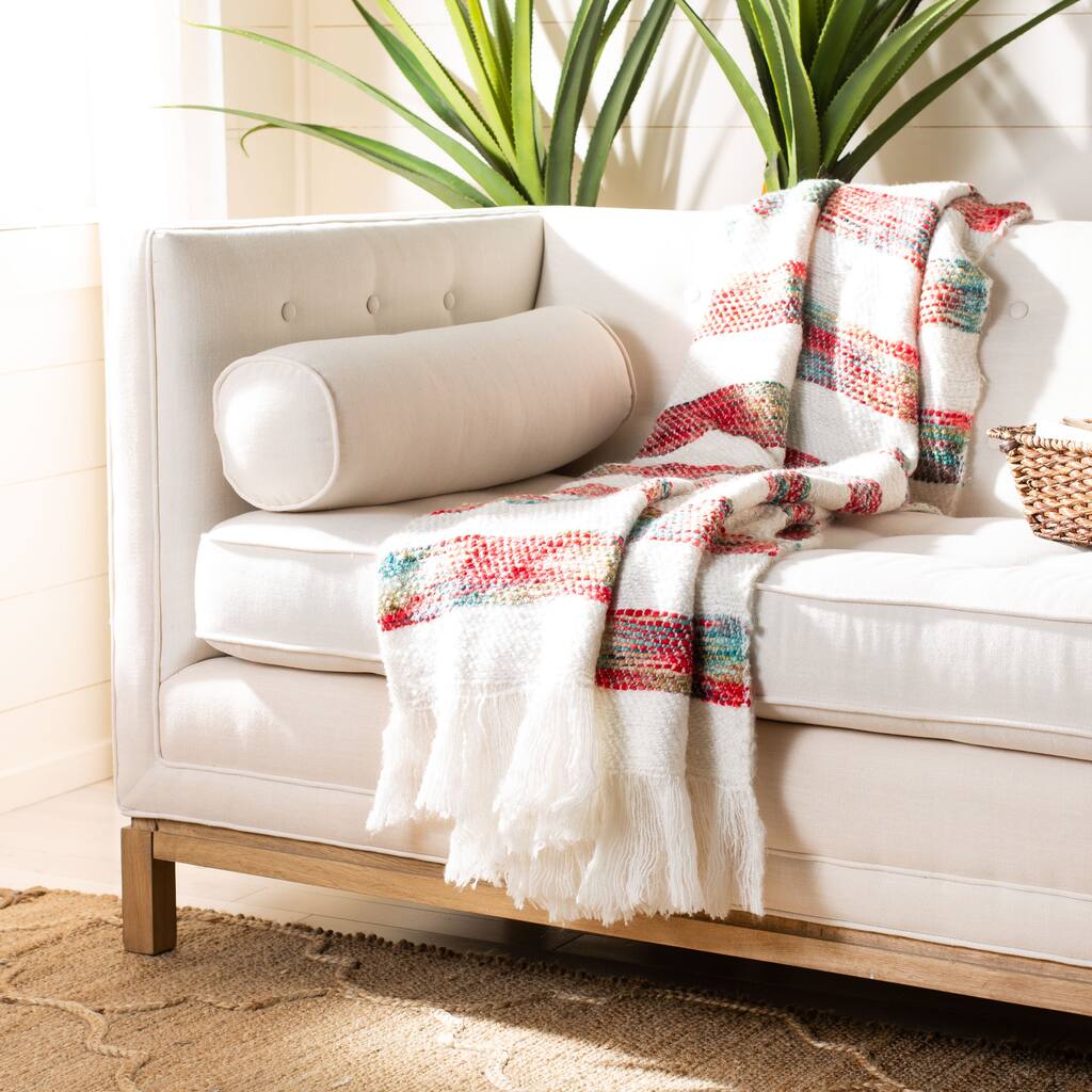 SAFAVIEH Hillevi 50" x 70" Throw
