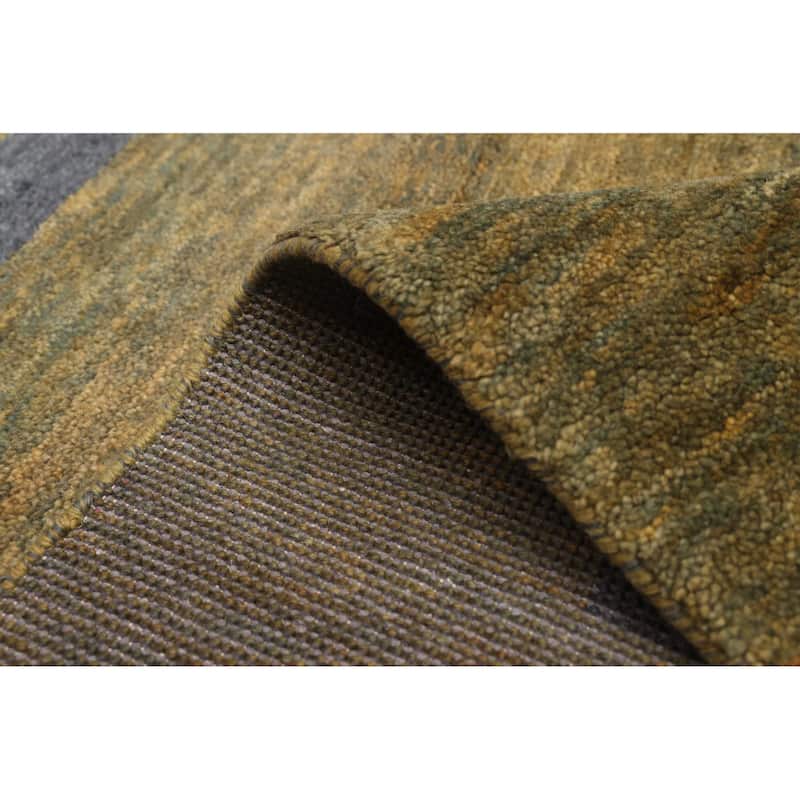 ECARPETGALLERY Hand-knotted Peshawar Ziegler Olive Wool Rug - 4'11 x 6'10