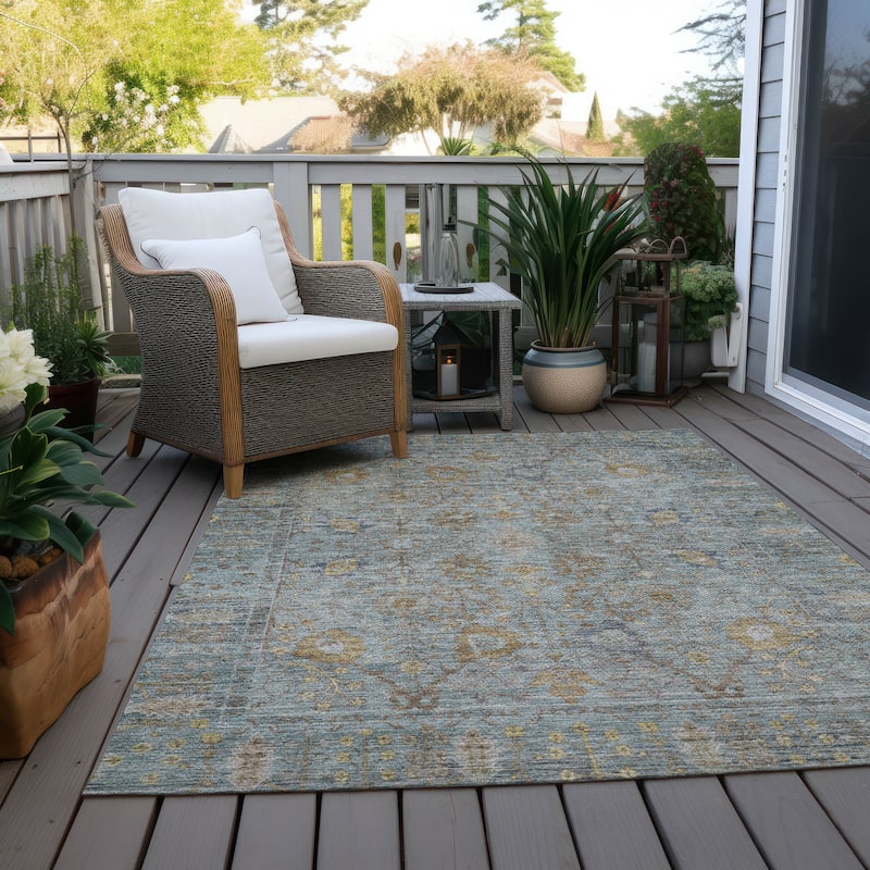 Machine Washable Indoor/ Outdoor Vintage Traditional Chantille Rug