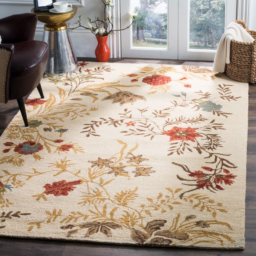 SAFAVIEH Handmade Blossom Wintrud Modern Floral Wool Rug