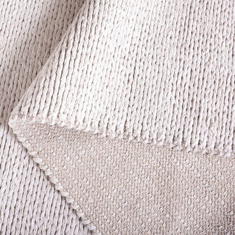 SAFAVIEH Handmade Renewal Reeli Wool Rug