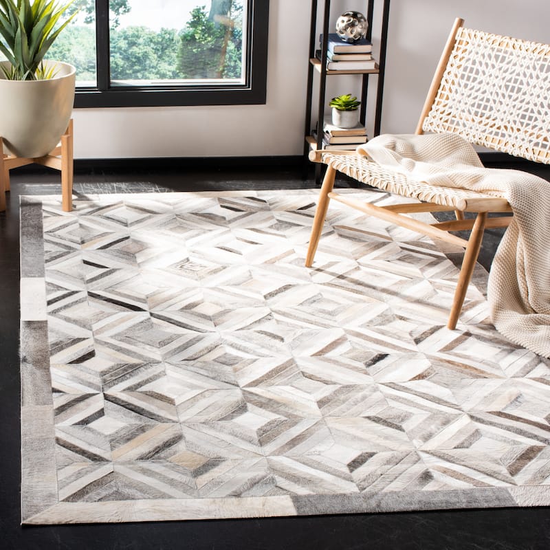 SAFAVIEH Handmade Studio Leather Rhiannon Modern Leather Rug - 4' x 6' - Grey