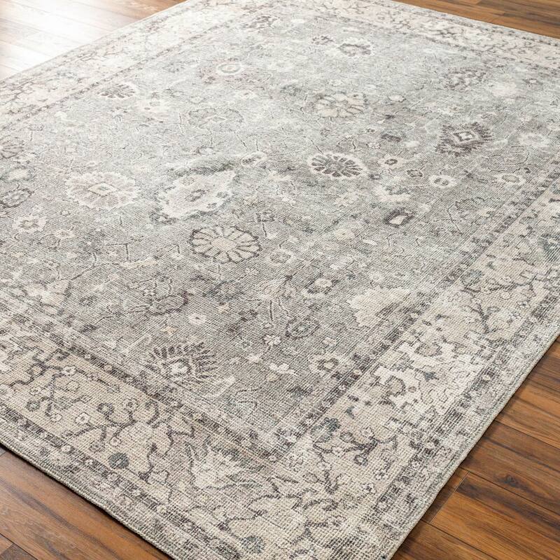 Livabliss Davina Updated Traditional Medallion Area Rug