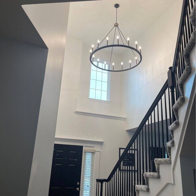 47In Farmhouse 16-light Large Round Wagon Wheel Candle Chandelier - 47'' D X 140'' H