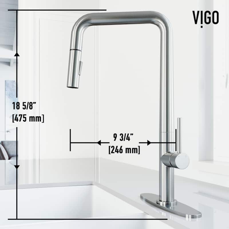 VIGO Parsons 18" H Single Handle Pull-Down Sprayer Kitchen Faucet