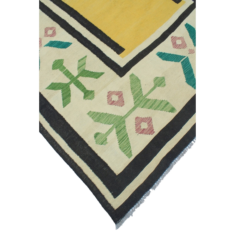 Modern Flatweave Everette Gold/Ivory Rug - 6'4" x 9'9"