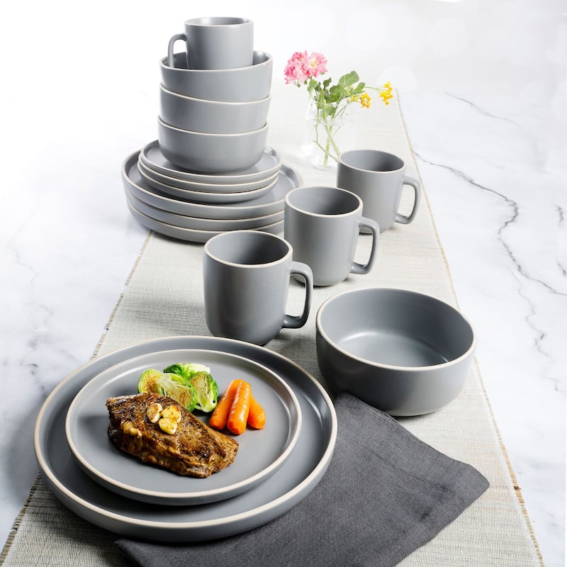 Gibson Home Zuma 16 Piece Stoneware Plates, Bowls, & Mugs Dinnerware Set - Matte White