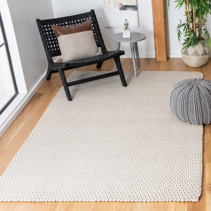 SAFAVIEH Hand-Woven Salem Jeana Casual Cotton Rug - 4' x 6' - Beige/Ivory