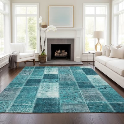 Machine Washable Indoor/ Outdoor Chantille Vintage Patchwork Rug