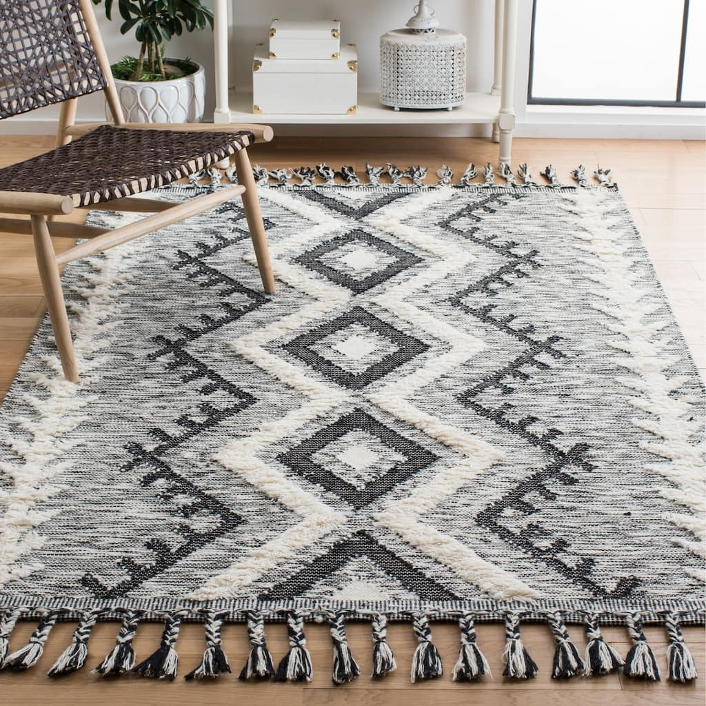 SAFAVIEH Handmade Kenya Melusine Southwestern Wool Rug