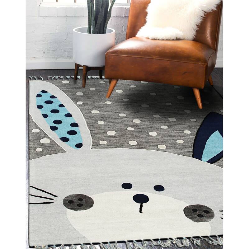 Gray Transitional Animal Children Tufted Area Rug - Elegant and Timeless Design