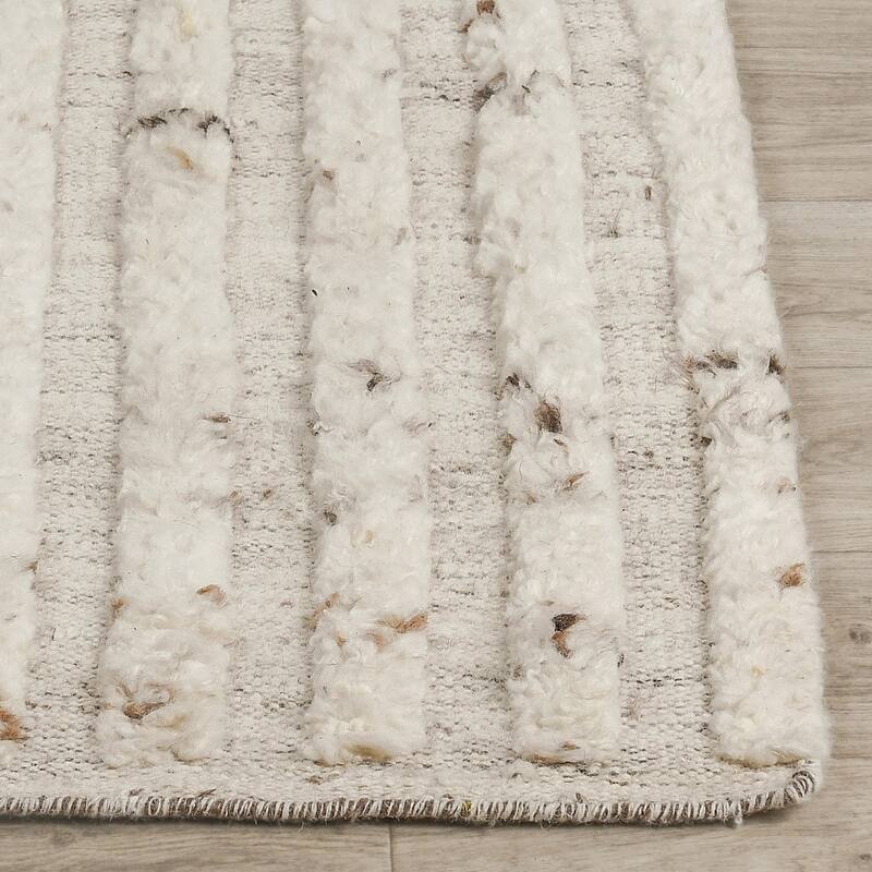 Villa by Classic Home Tahoe Handwoven Wool Blend Rug