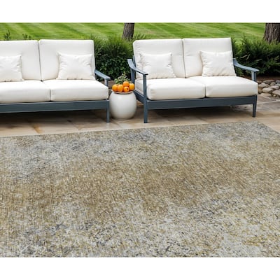 HomeRoots Oriental Transitional Rectangle Outdoor Rug