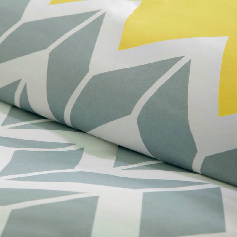 Elle Chevron 5-piece Comforter Set by Intelligent Design
