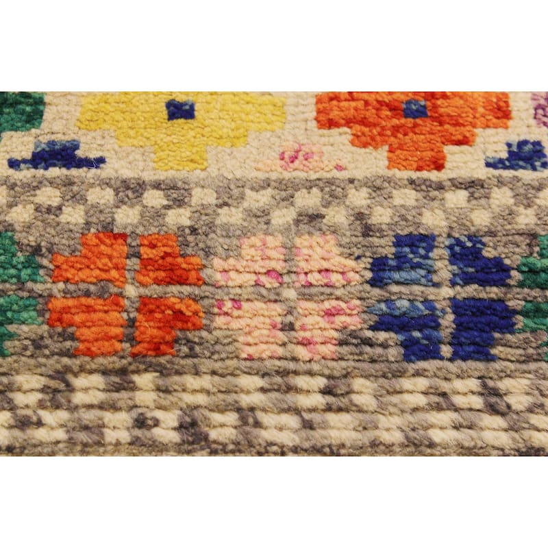 Contemporary Balochi Dejesus Beige/Gray Hand Knotted Wool Rug - 5'5'' x 7'9''