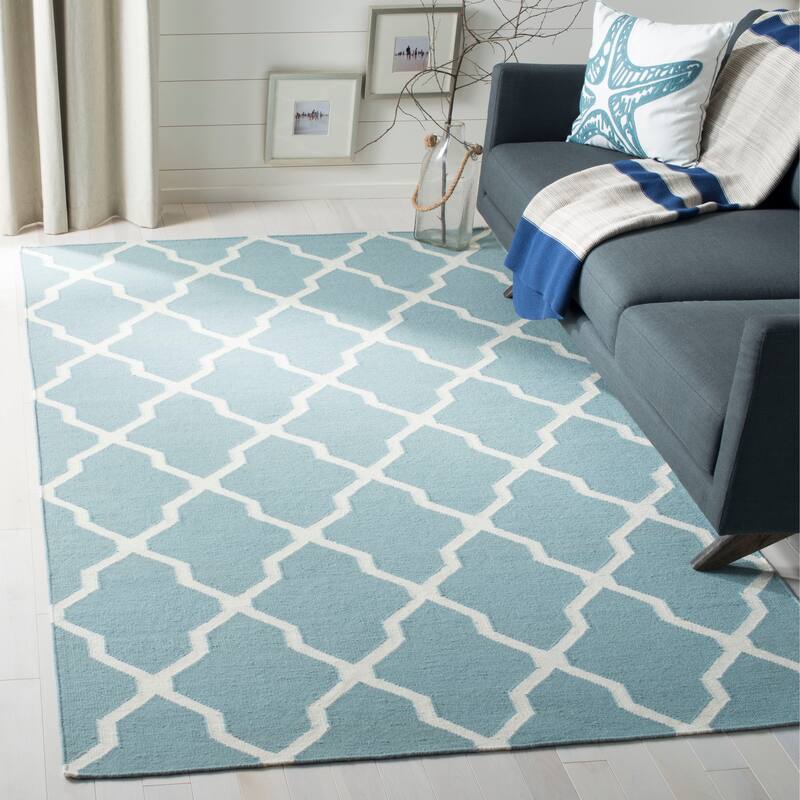 SAFAVIEH Handmade Flatweave Dhurries Chiang Modern Moroccan Wool Rug - 3' x 5' - Light Blue/Ivory