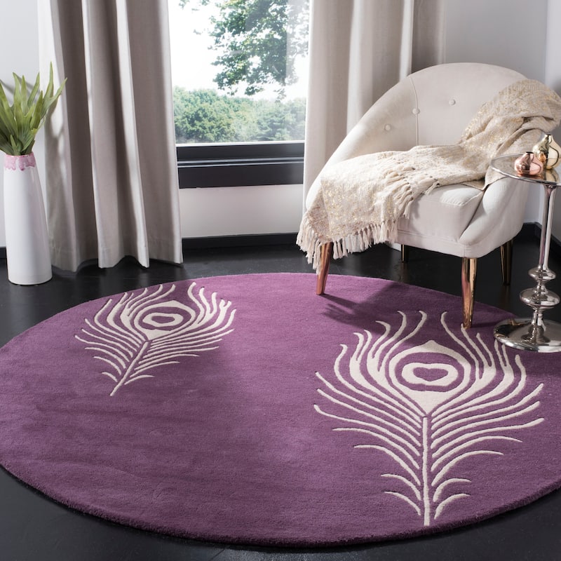 SAFAVIEH Handmade Soho Alyse Peacock Feather N.Z. Wool Rug - 8' Round - Purple/Ivory