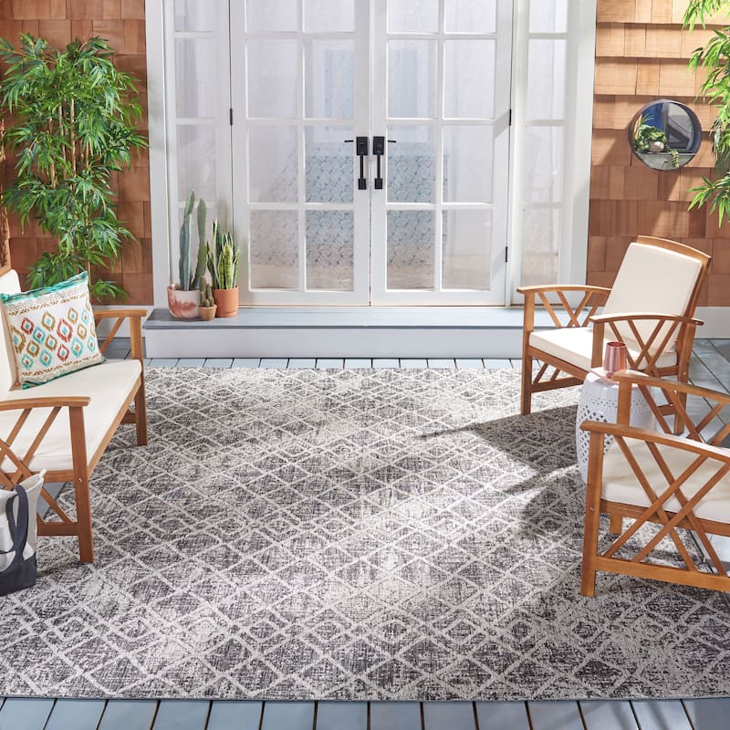 SAFAVIEH Courtyard Marilyn Indoor/ Outdoor Waterproof Patio Backyard Rug - 5'5" x 7'7" - Black/Grey
