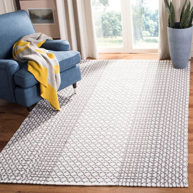 SAFAVIEH Handmade Flatweave Montauk Andrianna Casual Cotton Rug - 5' x 8' - Grey/Ivory