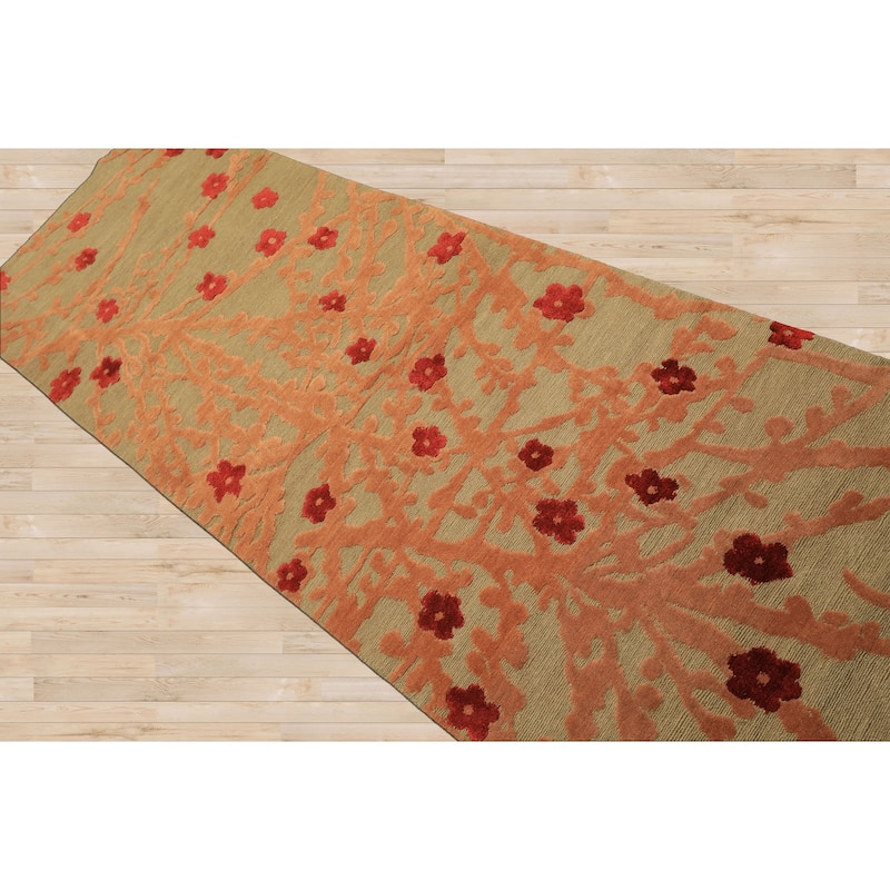 3x8'9'' Tibetano Runner Hand Knotted Wool & Silk Mint Tibetan Boho Low Pile Rug - 3' x 8' 9''