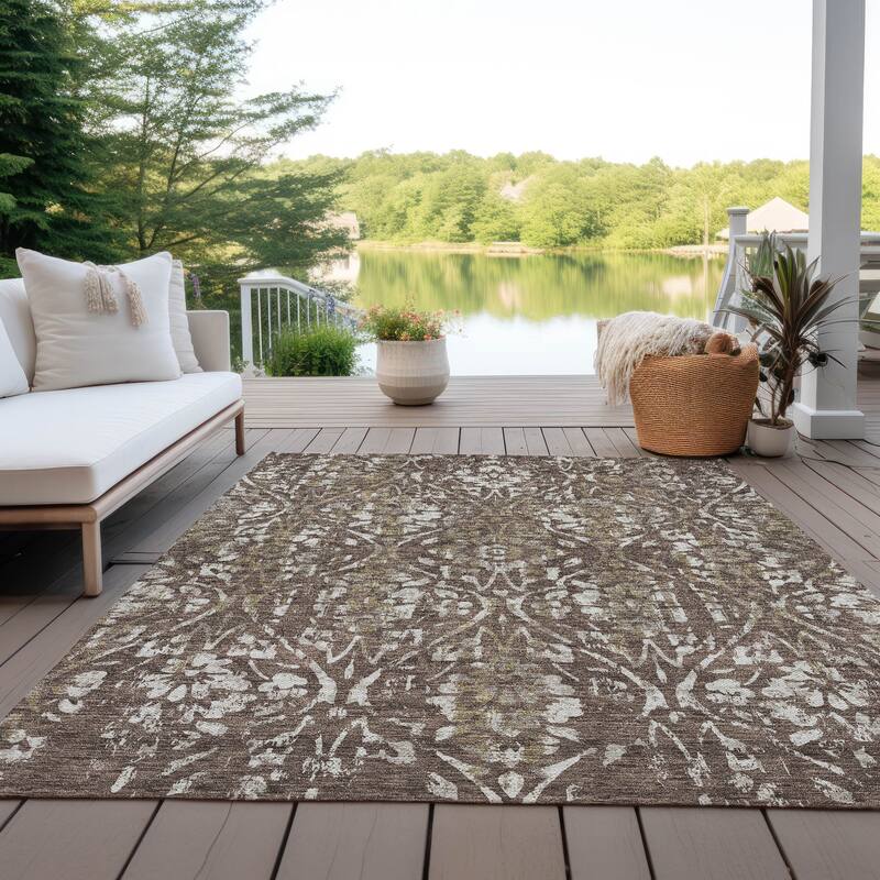 Machine Washable Indoor/ Outdoor Chantille Distressed Traditional Rug - Brown - 10' x 14'