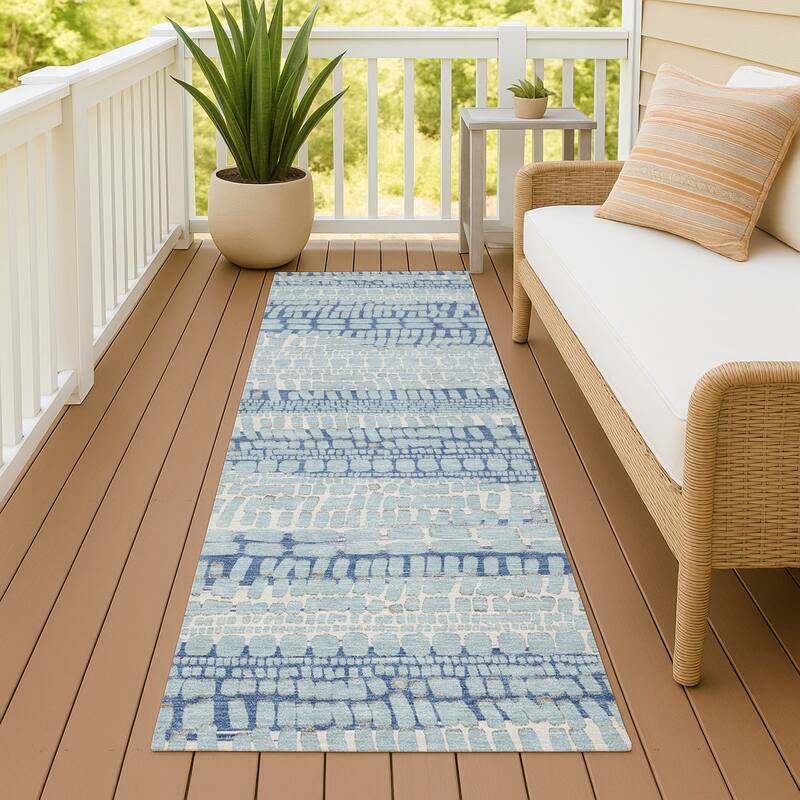 Machine Washable Indoor/ Outdoor Modern Winfield Chantille Rug - Sky - 2'3" x 7'6"