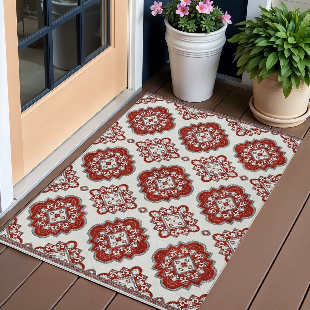 HomeRoots Medallion Transitional Rectangle Outdoor Rug