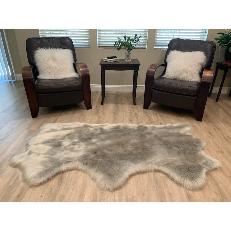 Highland Select Natural Long Wool Sheepskin 3 Pelt Shag Rug - 3' x 4'6"