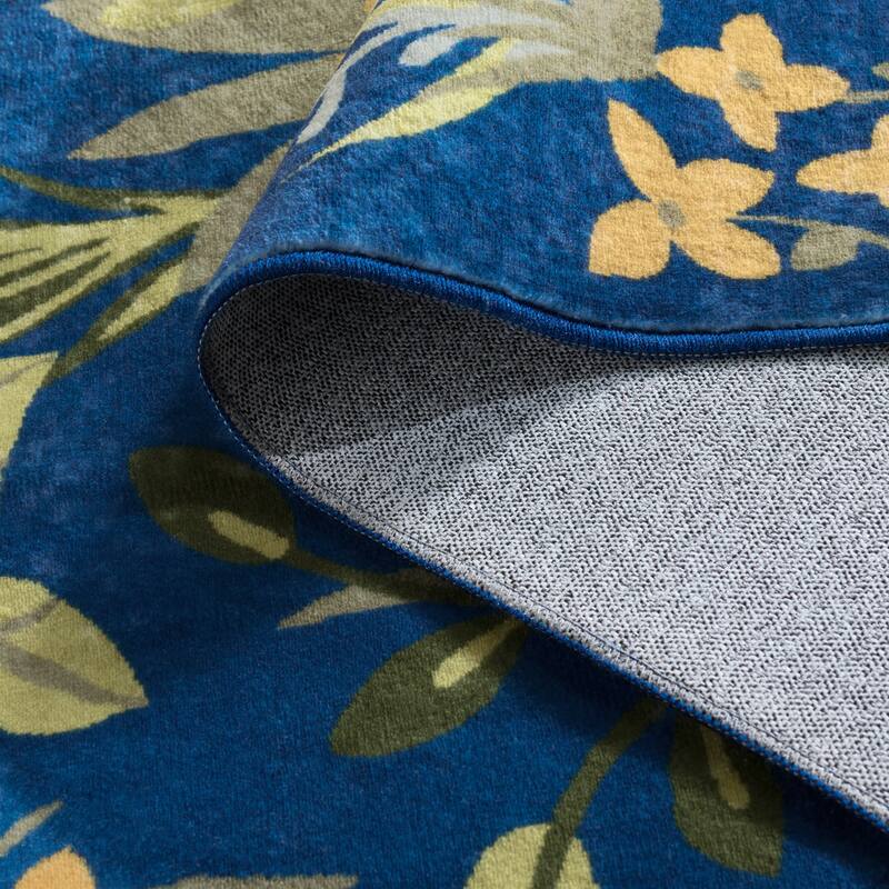 Martha Stewart Kathrin Machine Washable & Slip Resistant Rug