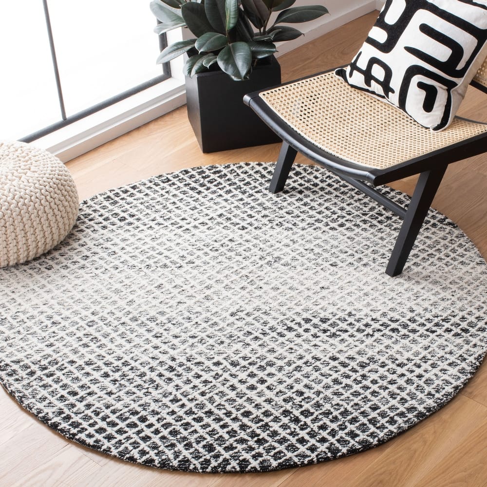 SAFAVIEH Handmade Micro-Loop Louwra Wool Rug