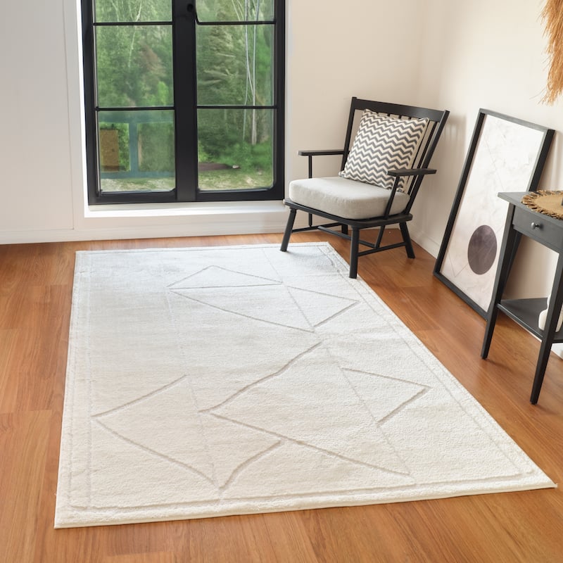 Mulan Ivory Moroccan Power-Loom Area Rug 2' x 3'