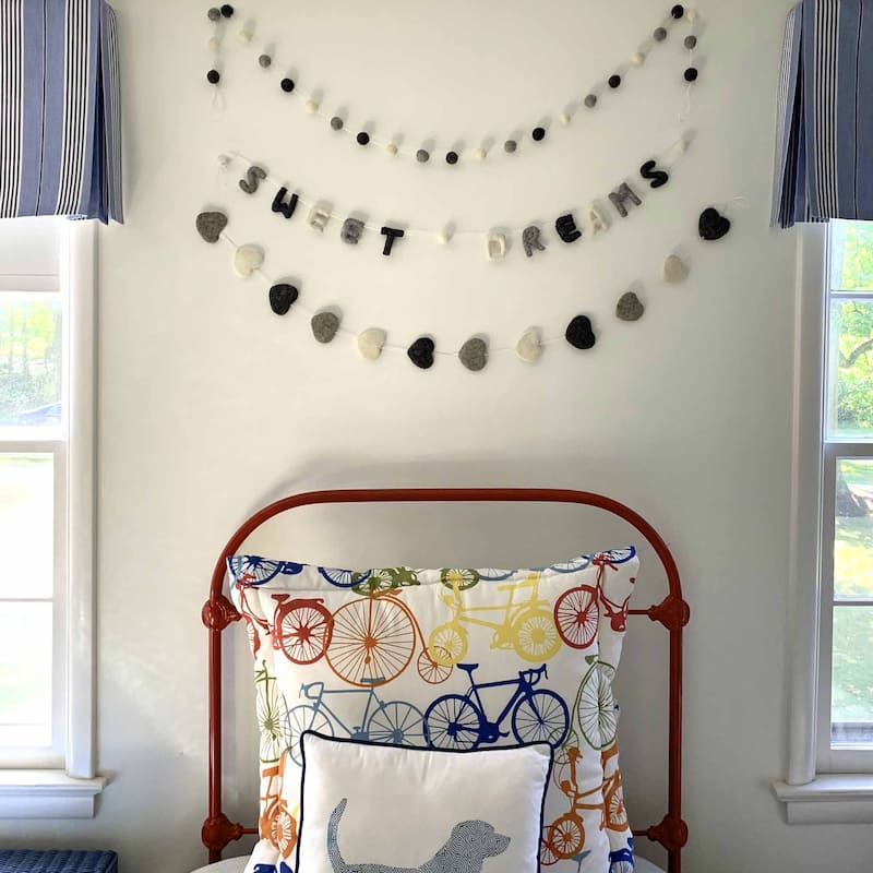 The Curated Nomad Thrift Handmade Felted Wool String of Hearts Hanging Garland