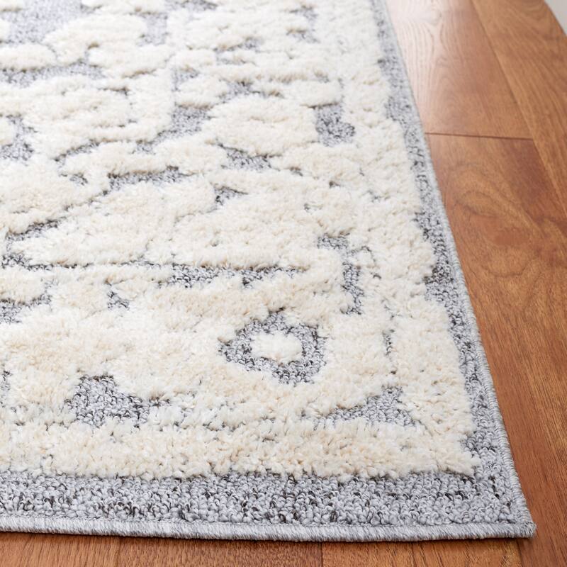 SAFAVIEH Lucia Shag Vladena Plush Rug - 6'7" x 9'