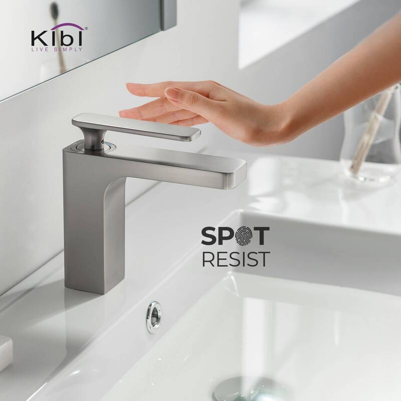 Lead Free Solid Brass Single Handle Bathroom Vanity Sink Faucet with Water Hose