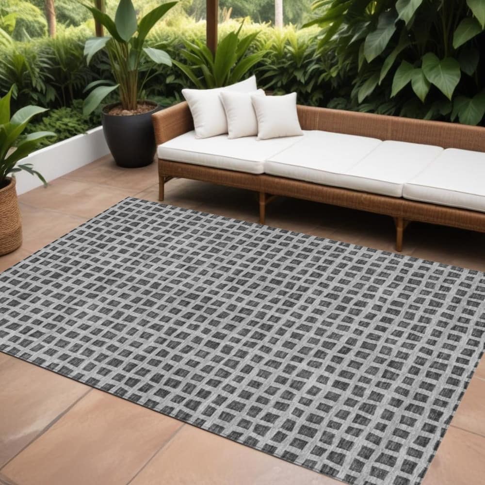 HomeRoots Geometric Transitional Rectangle Outdoor Rug